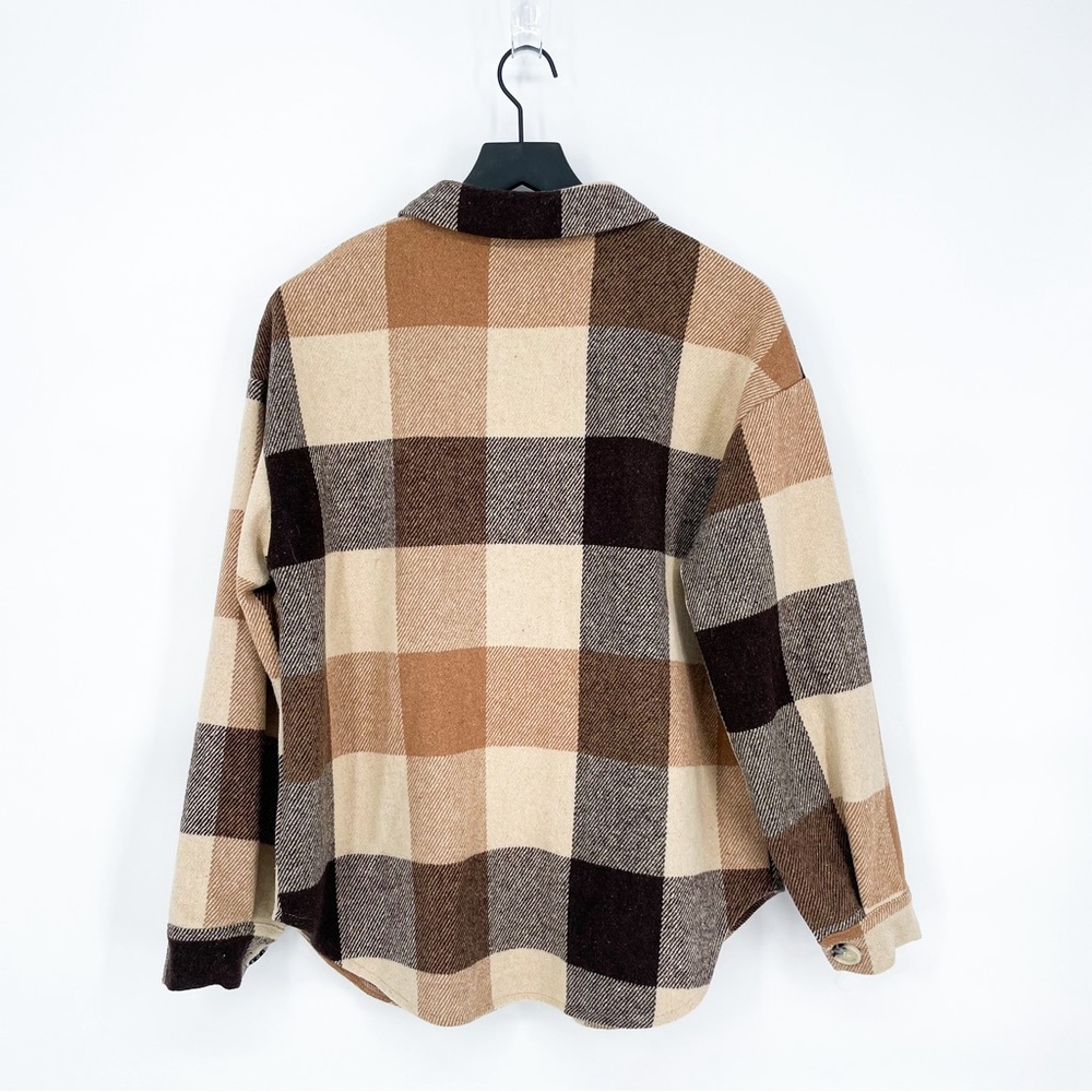 Neutral Plaid Button Down Shacket Medium - image 7